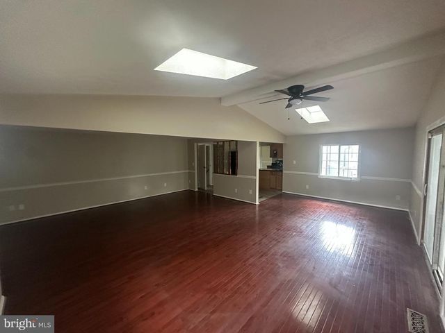 7613 SPRINGFIELD HILLS DR, Springfield, VA 22153