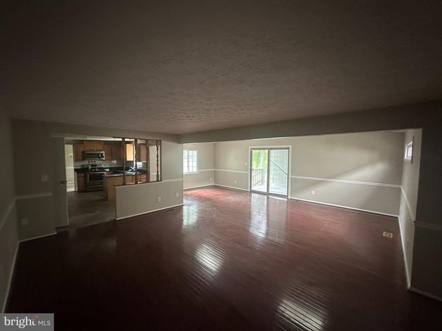 7613 SPRINGFIELD HILLS DR, Springfield, VA 22153