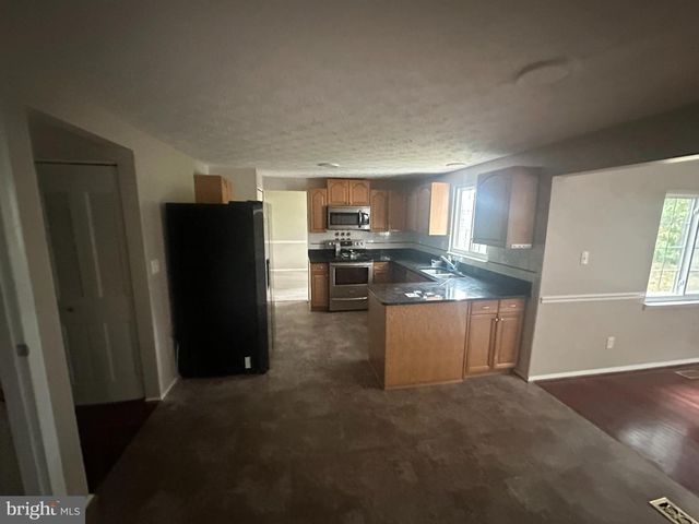 7613 SPRINGFIELD HILLS DR, Springfield, VA 22153