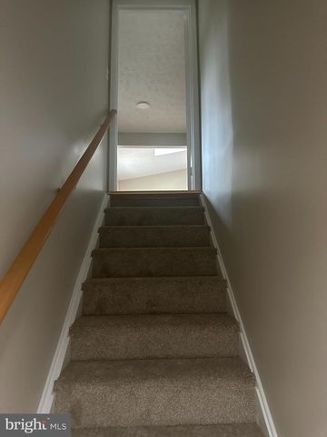 7613 SPRINGFIELD HILLS DR, Springfield, VA 22153