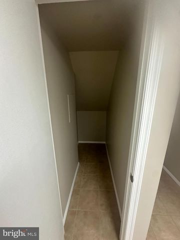 7613 SPRINGFIELD HILLS DR, Springfield, VA 22153