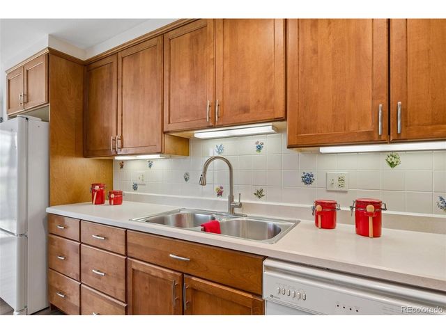 1152 S Vancouver Way, Lakewood, CO 80228