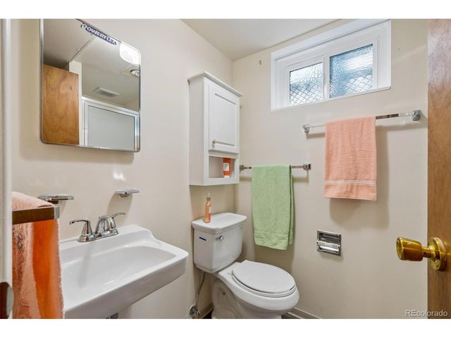 1152 S Vancouver Way, Lakewood, CO 80228