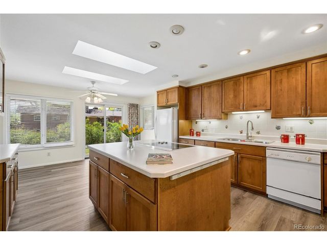 1152 S Vancouver Way, Lakewood, CO 80228