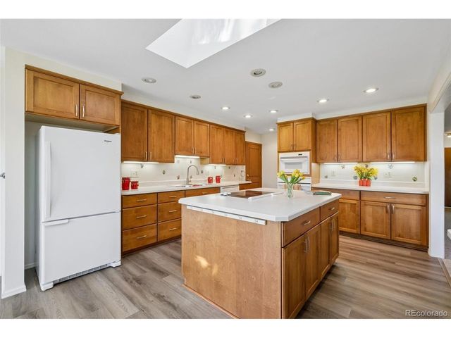 1152 S Vancouver Way, Lakewood, CO 80228