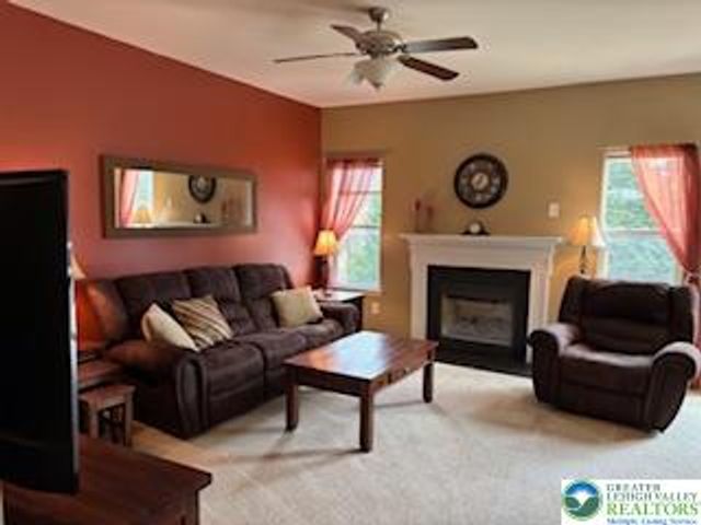 1125 King Way, Upper Macungie Twp, PA 18031