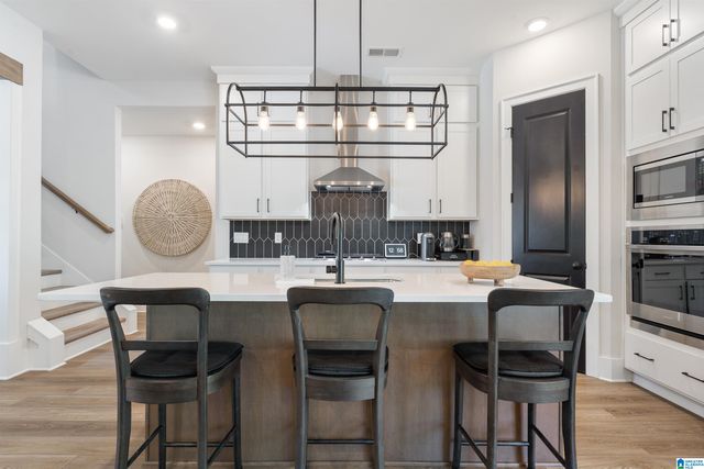 1033 CLIFTON ROAD, Hoover, AL 35244