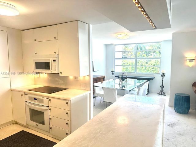 150 Ocean Lane Dr 2A, Key Biscayne, FL 33149