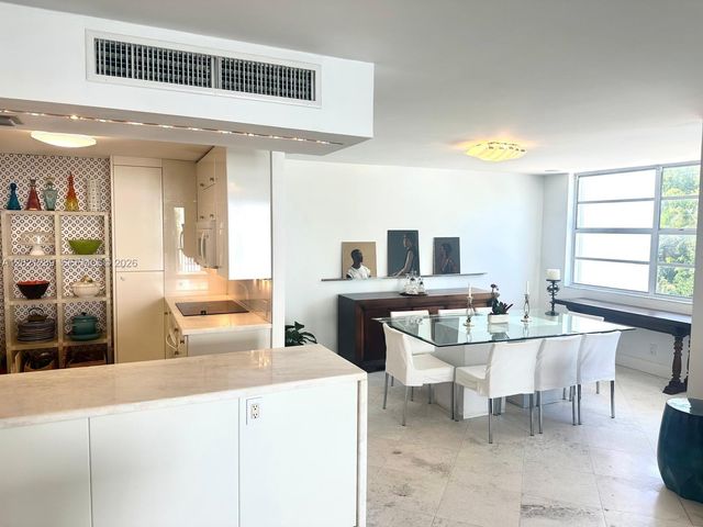 150 Ocean Lane Dr 2A, Key Biscayne, FL 33149