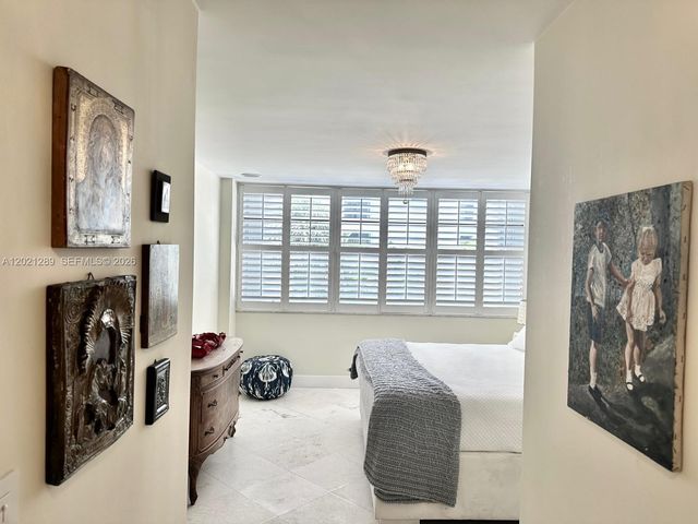 150 Ocean Lane Dr 2A, Key Biscayne, FL 33149