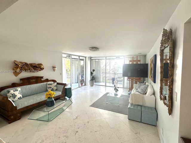 150 Ocean Lane Dr 2A, Key Biscayne, FL 33149