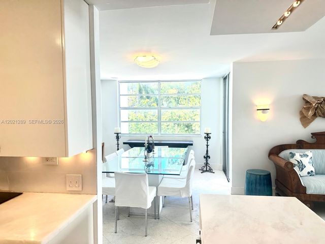 150 Ocean Lane Dr 2A, Key Biscayne, FL 33149