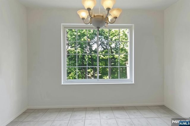 14 Summit Court, Hackensack, NJ 07601