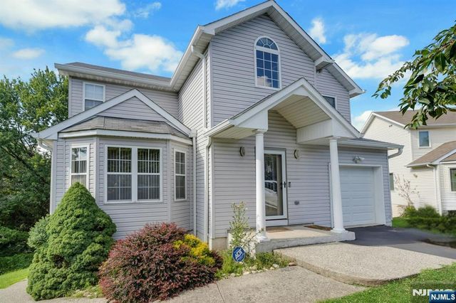 14 Summit Court, Hackensack, NJ 07601