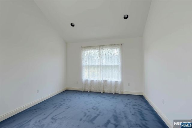 14 Summit Court, Hackensack, NJ 07601
