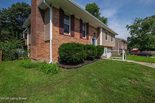 5504 Sprigwood Ln, Louisville, KY 40291