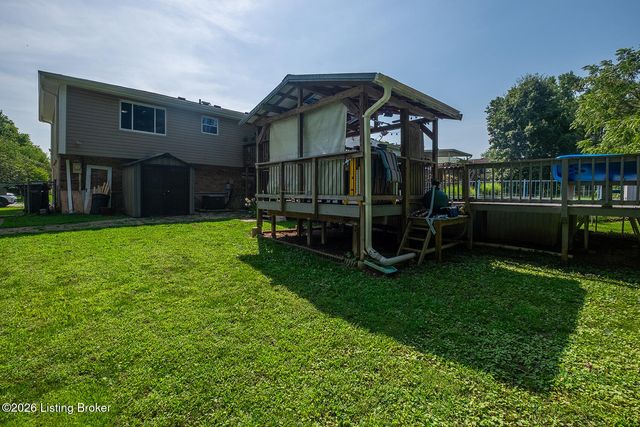 5504 Sprigwood Ln, Louisville, KY 40291