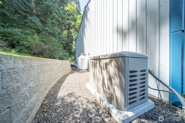2196 N Bluff Road, Greenbank, WA 98253