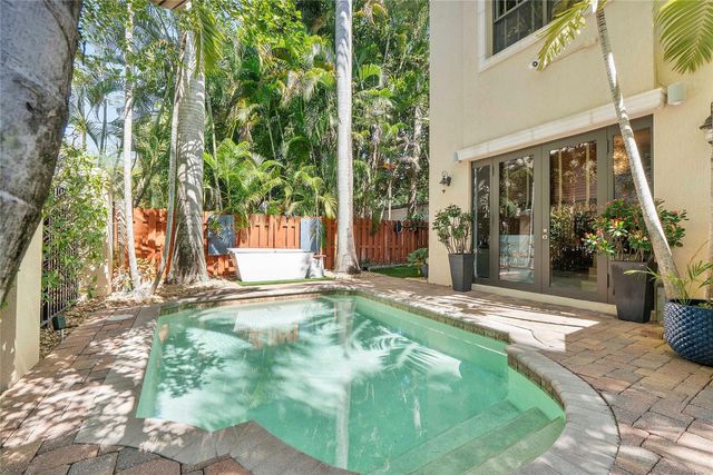 430 NE 7th Avenue 430, Fort Lauderdale, FL 33301