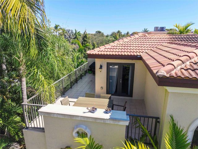 430 NE 7th Avenue 430, Fort Lauderdale, FL 33301