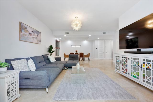 430 NE 7th Avenue 430, Fort Lauderdale, FL 33301