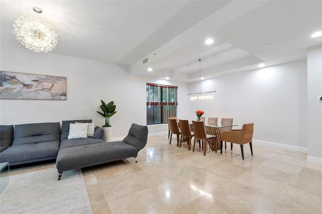 430 NE 7th Avenue 430, Fort Lauderdale, FL 33301