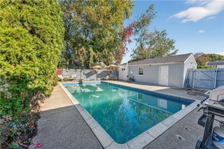 15 Don Court, Pawtucket, RI 02861