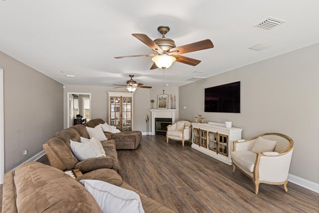 804 Mars Street, Destin, FL 32541