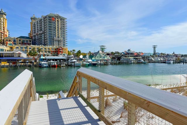 804 Mars Street, Destin, FL 32541
