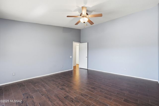 8667 N Golden Moon Way, Tucson, AZ 85743