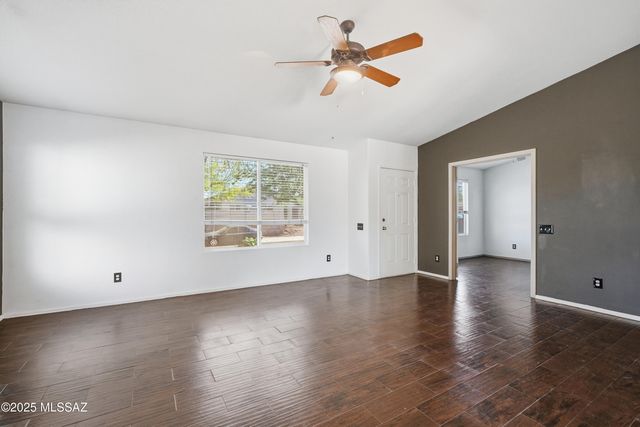 8667 N Golden Moon Way, Tucson, AZ 85743