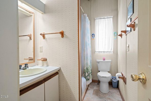 11972 Straight Gate Road, Whitakers, NC 27891