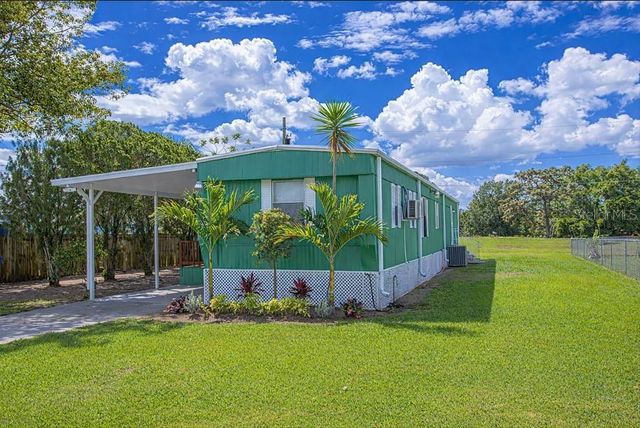 2009 PINE STREET, St Cloud, FL 34769
