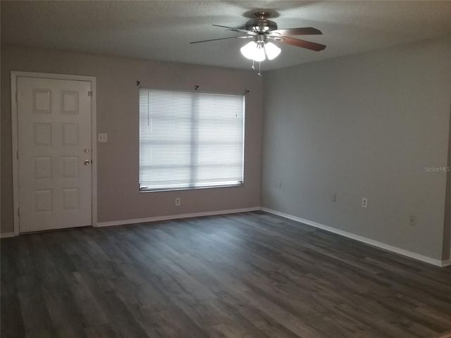 9244 BARRINGTON LANE, Port Richey, FL 34668