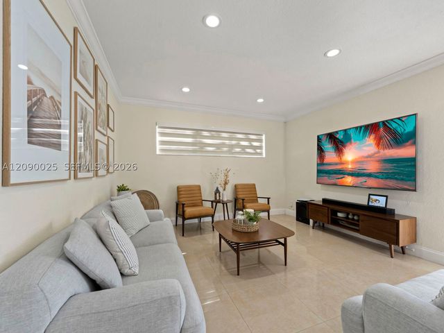 8530 NW 179th St, Hialeah, FL 33015
