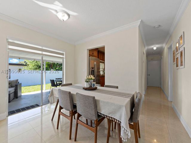 8530 NW 179th St, Hialeah, FL 33015