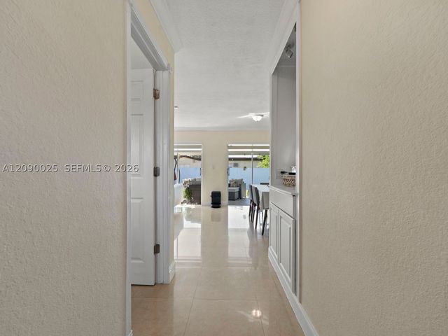 8530 NW 179th St, Hialeah, FL 33015