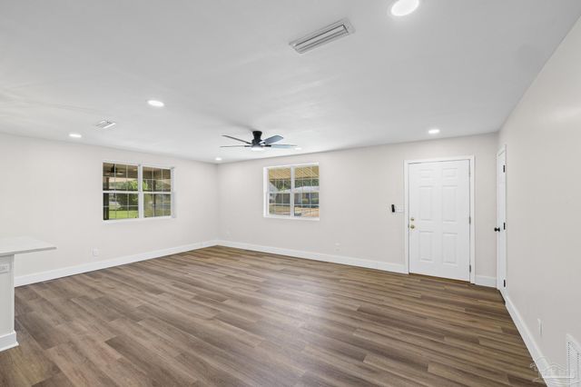 3200 E Avery St, Pensacola, FL 32503