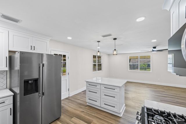 3200 E Avery St, Pensacola, FL 32503