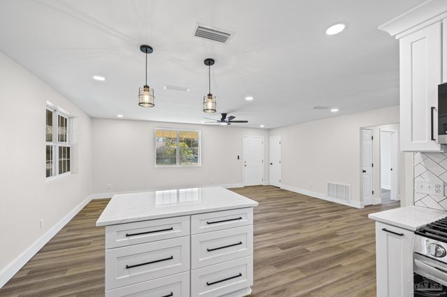 3200 E Avery St, Pensacola, FL 32503