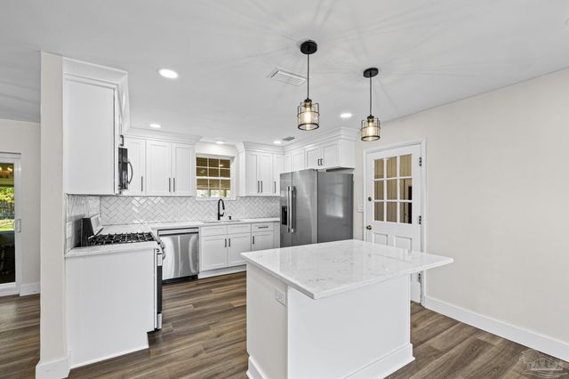 3200 E Avery St, Pensacola, FL 32503