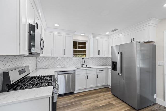 3200 E Avery St, Pensacola, FL 32503