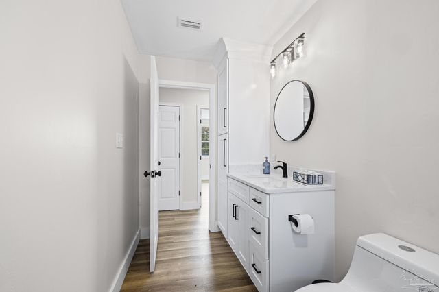 3200 E Avery St, Pensacola, FL 32503