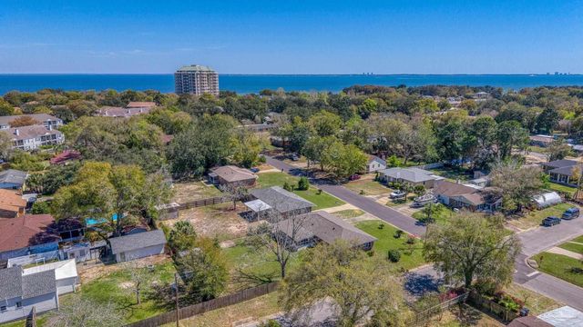 3200 E Avery St, Pensacola, FL 32503