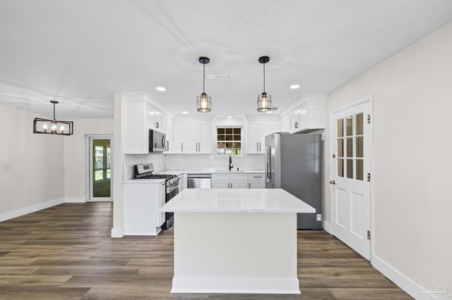 3200 E Avery St, Pensacola, FL 32503