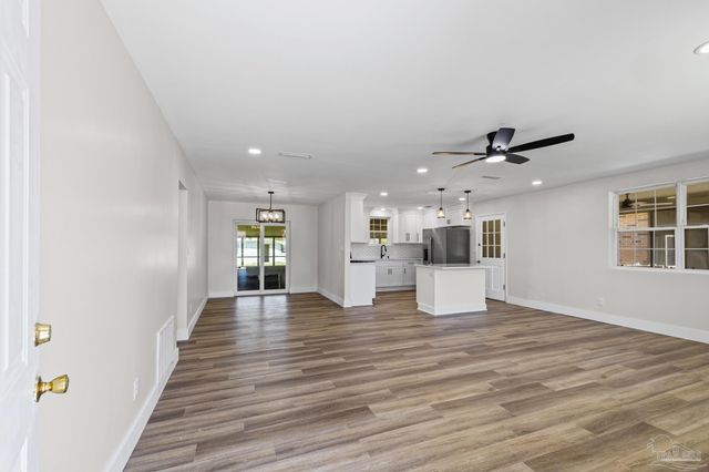 3200 E Avery St, Pensacola, FL 32503