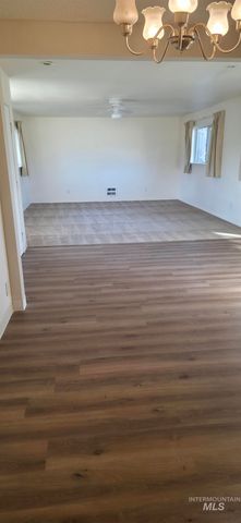 517 S Lawrence Ave, Boise, ID 83709