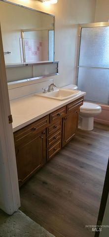 517 S Lawrence Ave, Boise, ID 83709