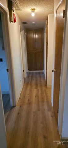 517 S Lawrence Ave, Boise, ID 83709