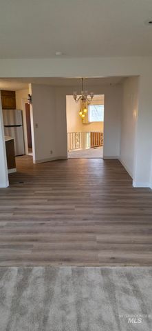 517 S Lawrence Ave, Boise, ID 83709